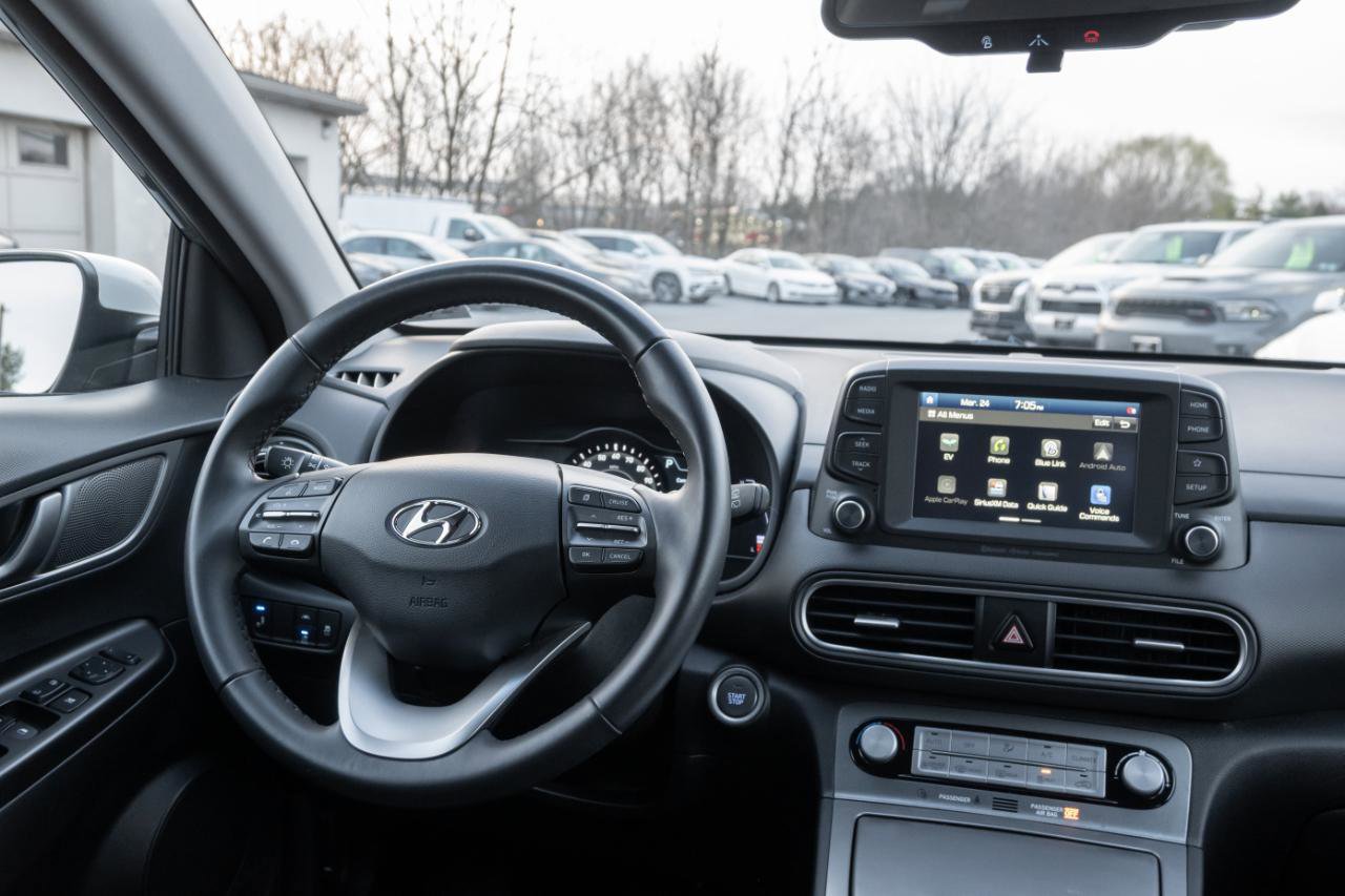 Used 2021 Hyundai Kona SEL image 2