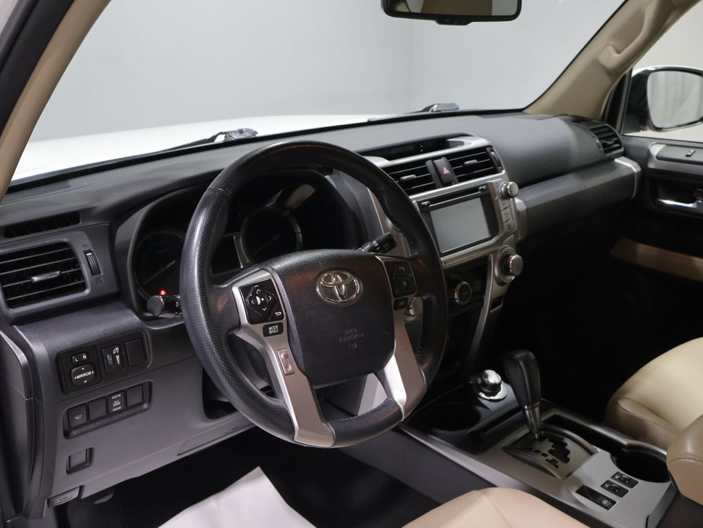 Used 2018 Toyota 4Runner SR5 Premium AWD/4WD image 16