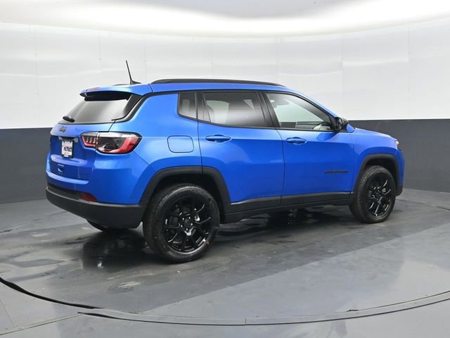 New 2026 Jeep Compass Latitude image 4