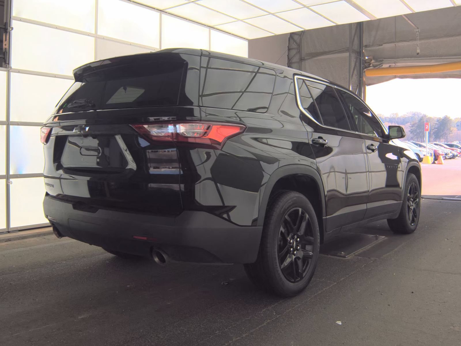 Used 2021 Chevrolet Traverse LS w/ LPO, Blackout Package FWD image 6