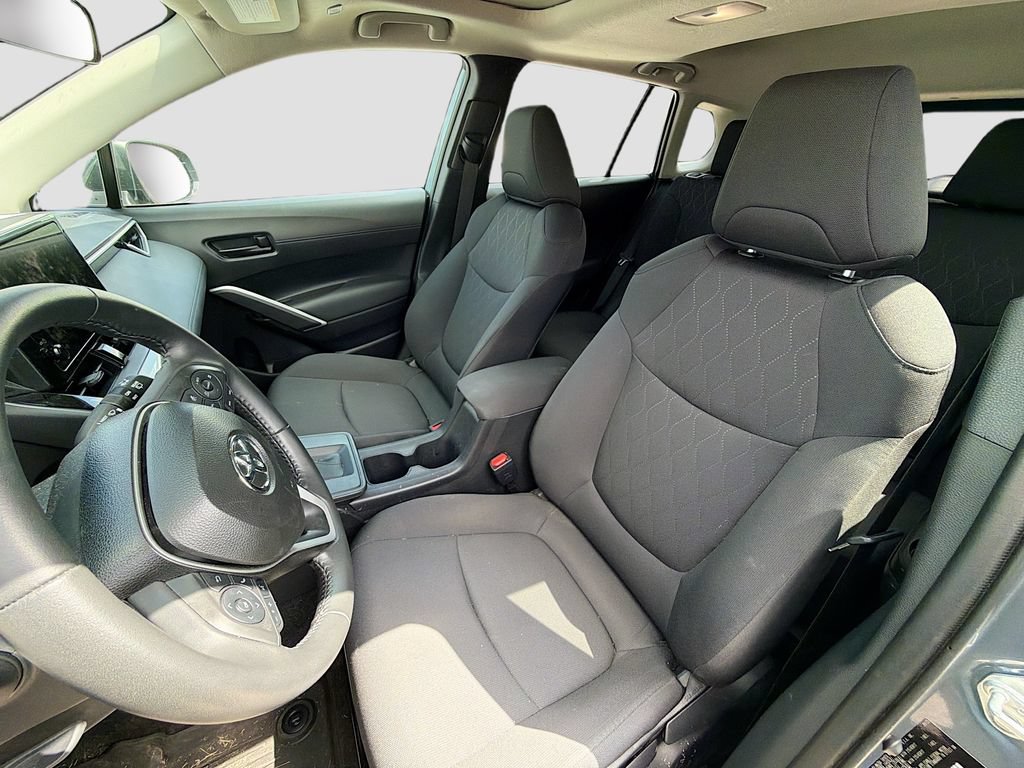 Used 2026 Toyota Corolla Cross LE AWD/4WD image 10