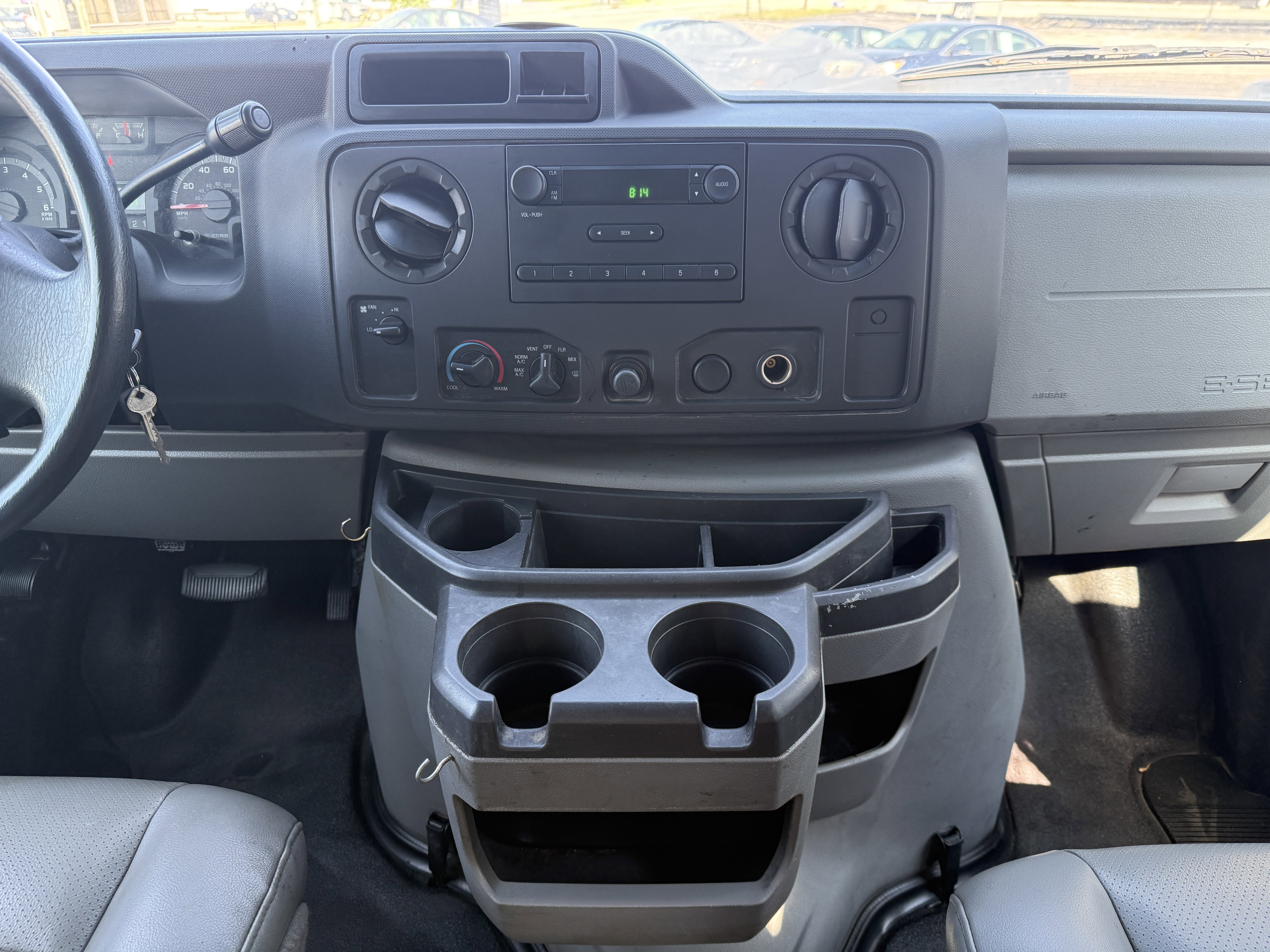 Used 2009 Ford E-350 and Econoline 350 Super Duty image 19