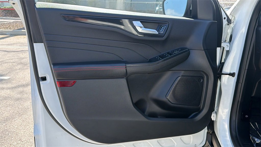 Used 2025 Ford Escape ST-Line Elite w/ Tech Pack #1 image 13