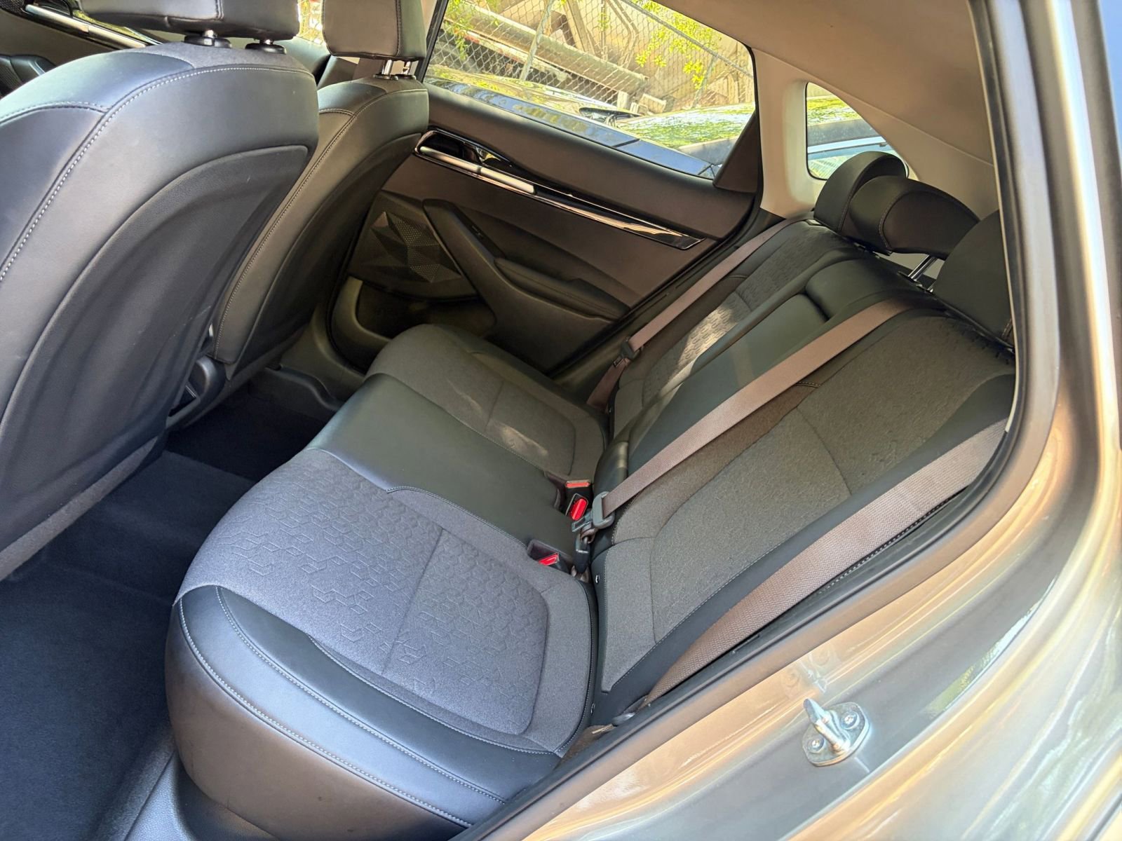 Used 2025 Kia Seltos S image 38