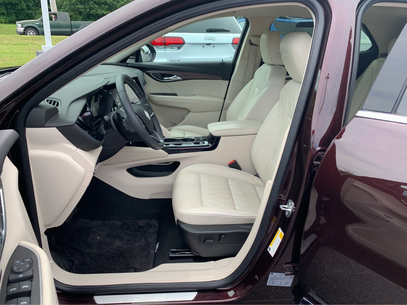 Used 2023 Buick Envision Avenir AWD/4WD image 11