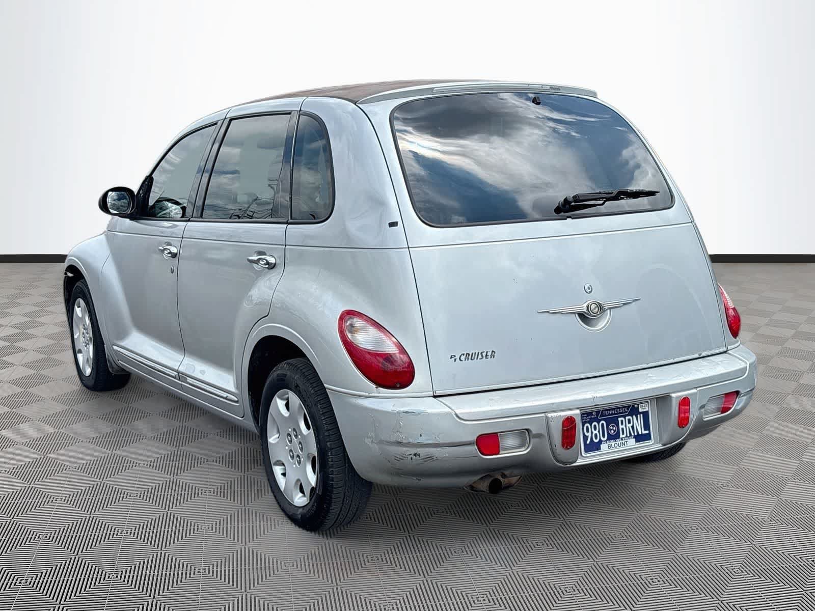 Used 2007 Chrysler PT Cruiser FWD image 7