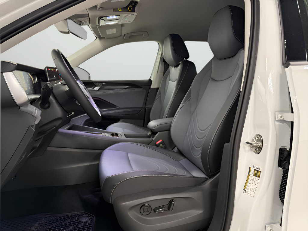 New 2026 Volkswagen Tiguan SE AWD/4WD image 18