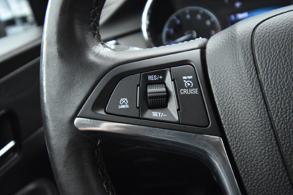 Used 2022 Buick Encore Preferred w/ Safety Package AWD/4WD image 28