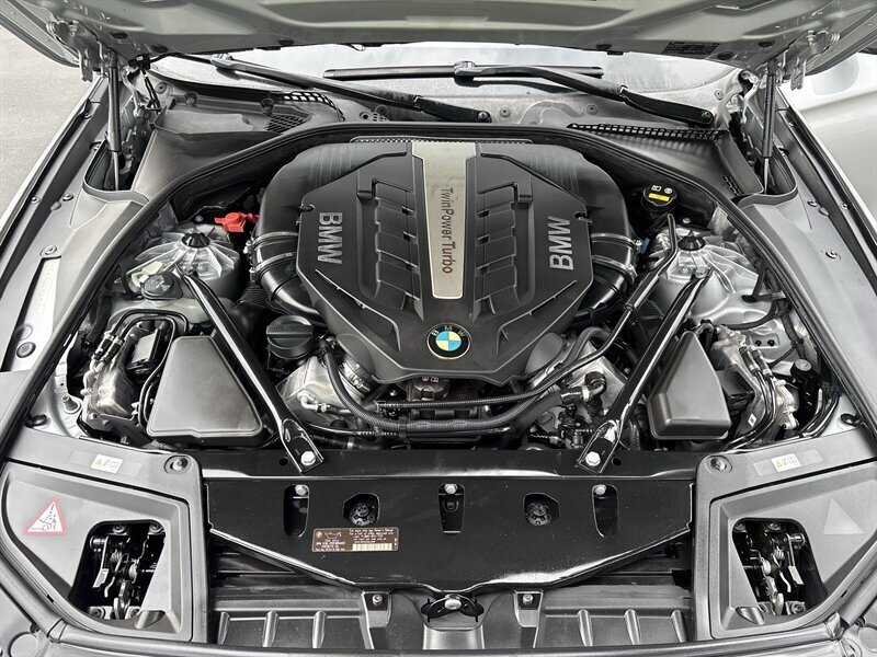 Used 2015 BMW 550i Sedan RWD image 37