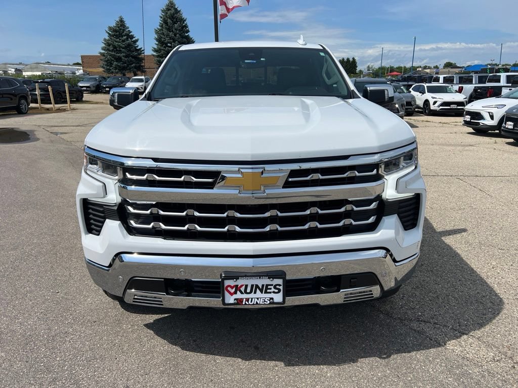 Used 2023 Chevrolet Silverado 1500 LTZ w/ Technology Package AWD/4WD image 4