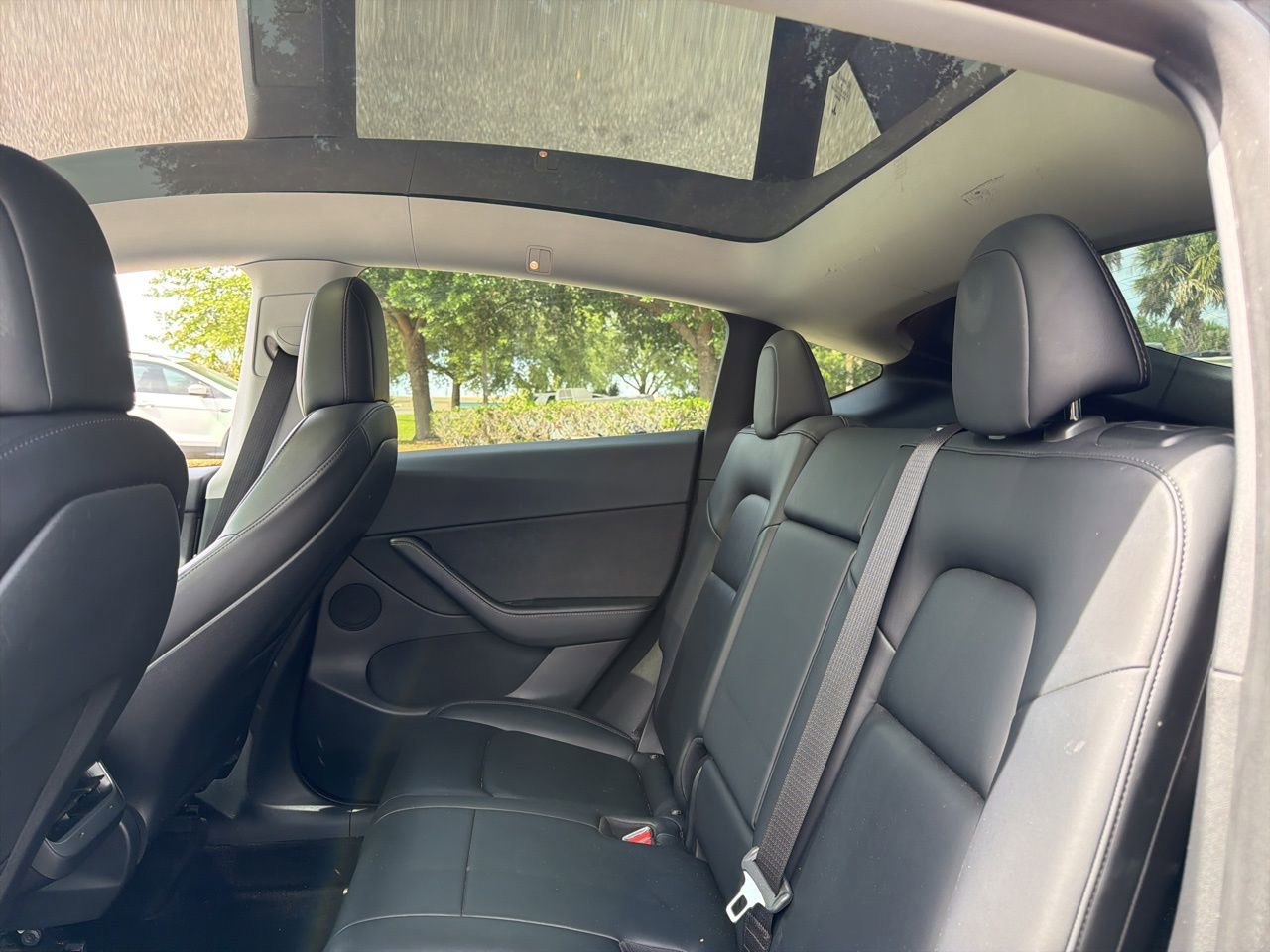 Used 2021 Tesla Model Y Long Range image 10