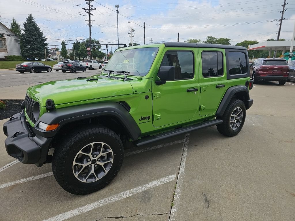 Used 2026 Jeep Wrangler Unlimited Sport AWD/4WD image 8