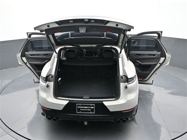 New 2026 Porsche Cayenne GTS image 30