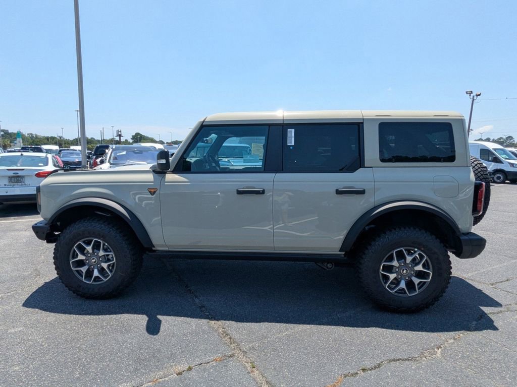New 2025 Ford Bronco Badlands image 7
