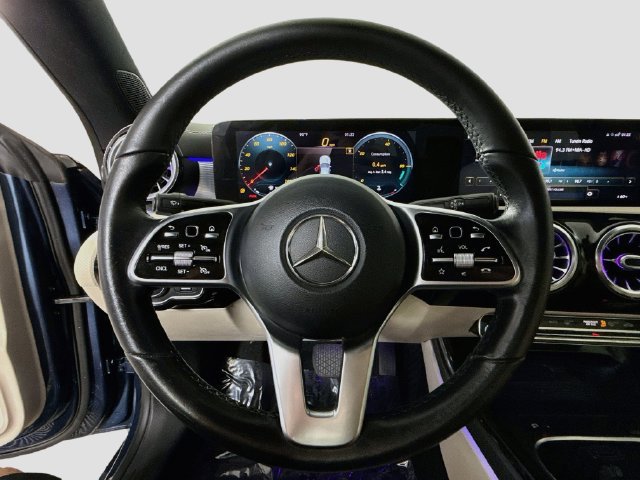 Used 2021 Mercedes-Benz CLA 250 image 12