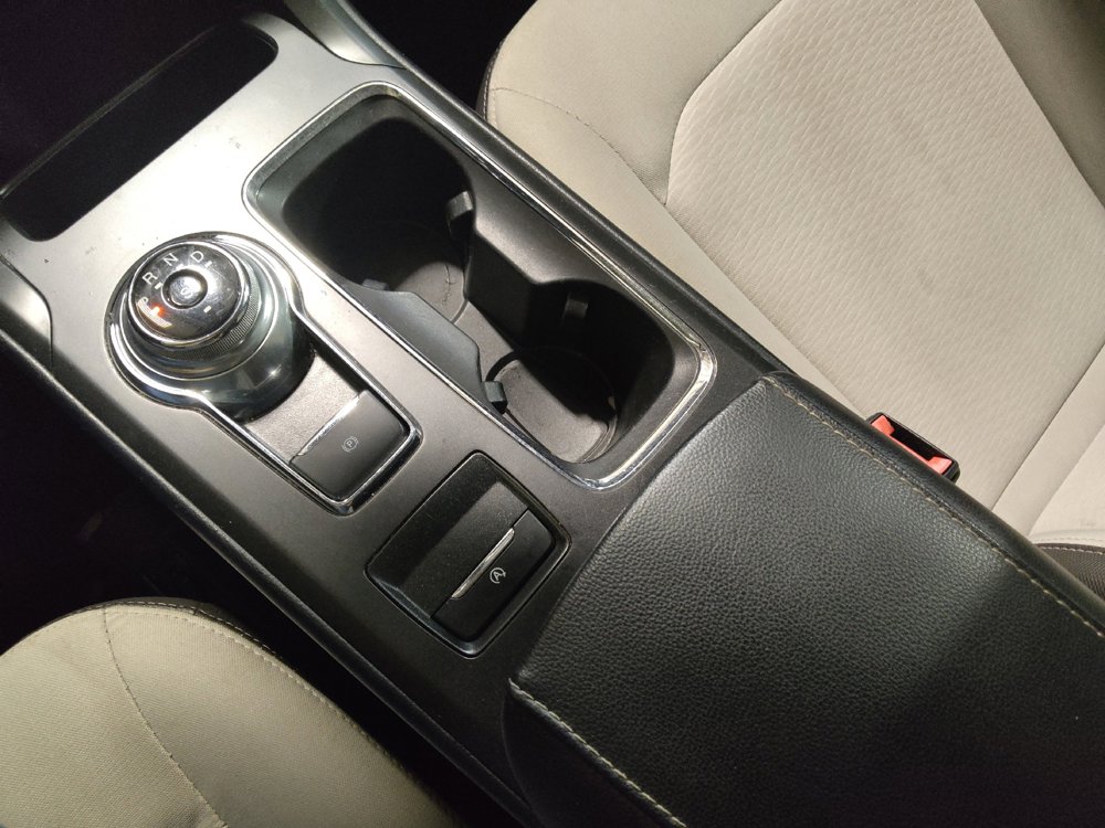 Used 2019 Ford Fusion SE w/ Equipment Group 151A FWD image 26