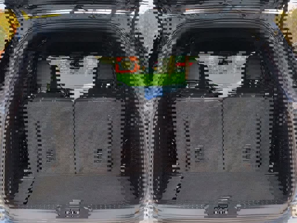 Used 2022 Ford Explorer ST image 34