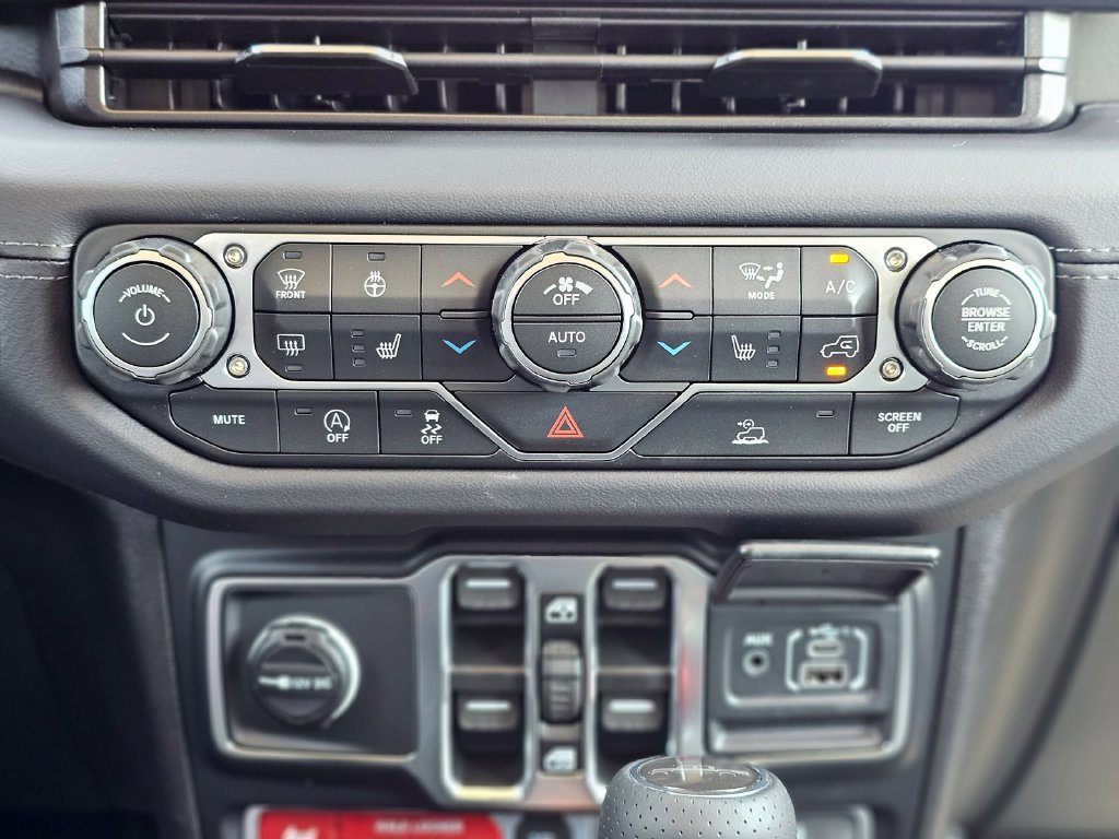 New 2026 Jeep Gladiator Mojave AWD/4WD image 13