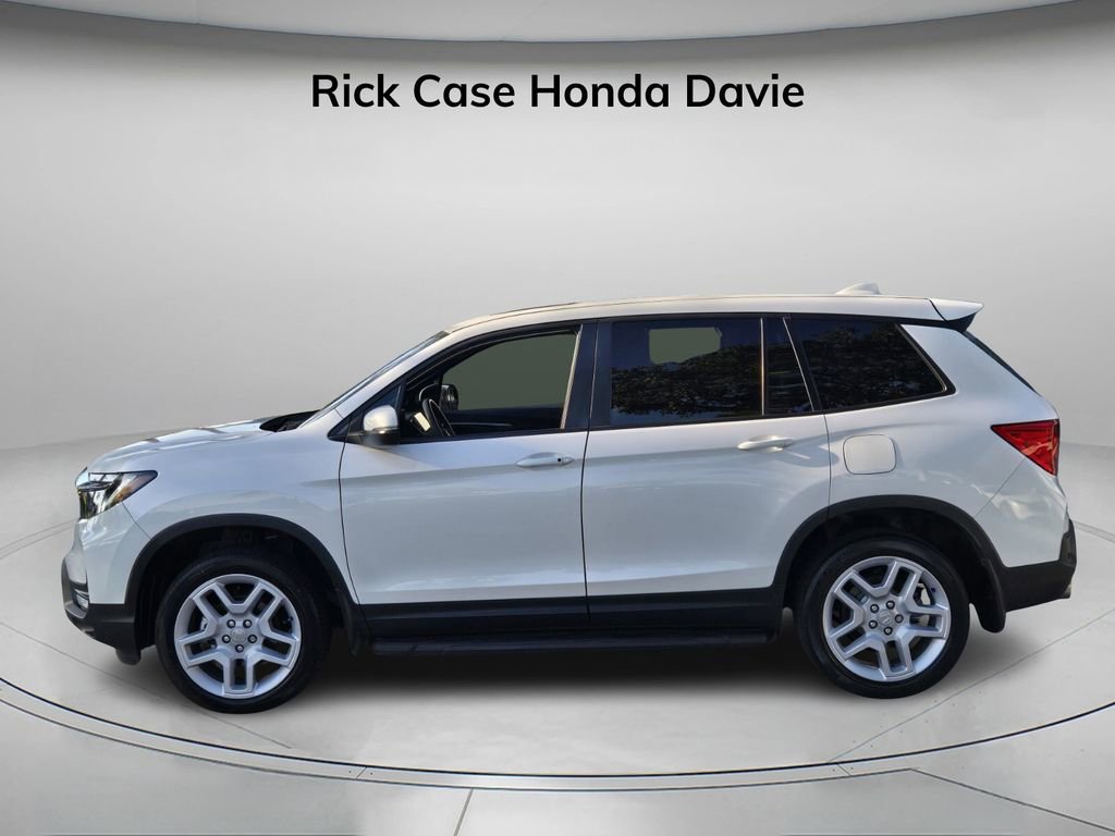 Certified 2024 Honda Passport EX-L image 3