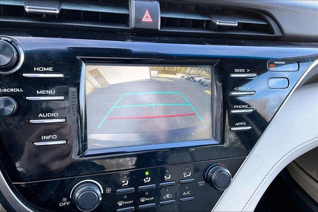 Used 2018 Toyota Camry LE image 11
