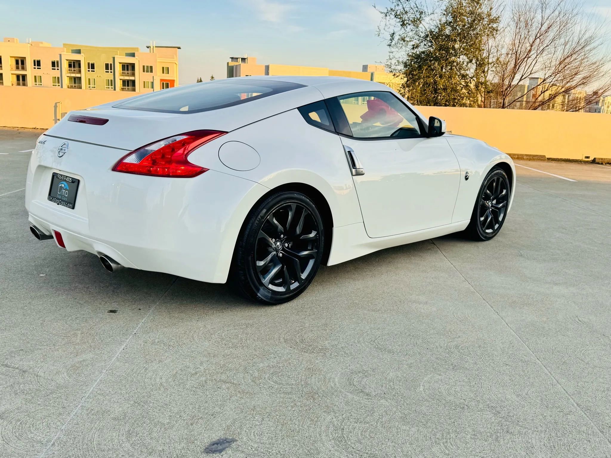 Used 2017 Nissan 370Z Touring image 9