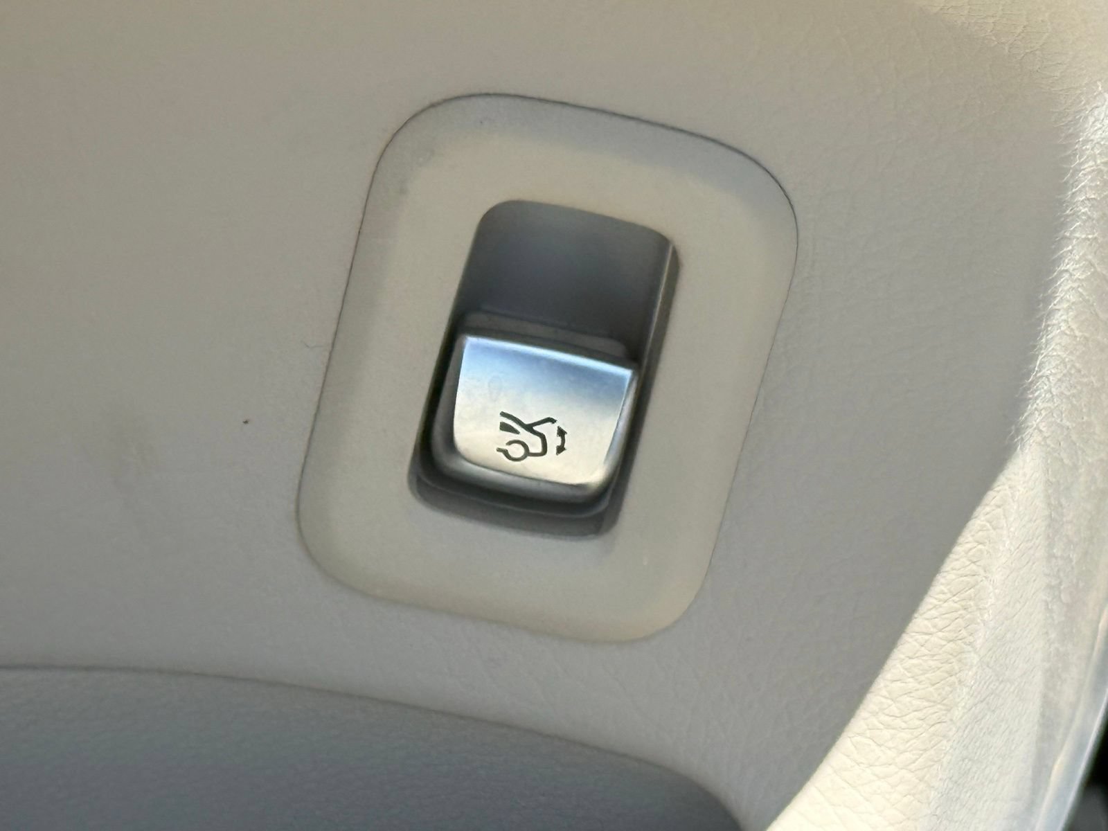 Used 2022 Mercedes-Benz GLC 300 image 25