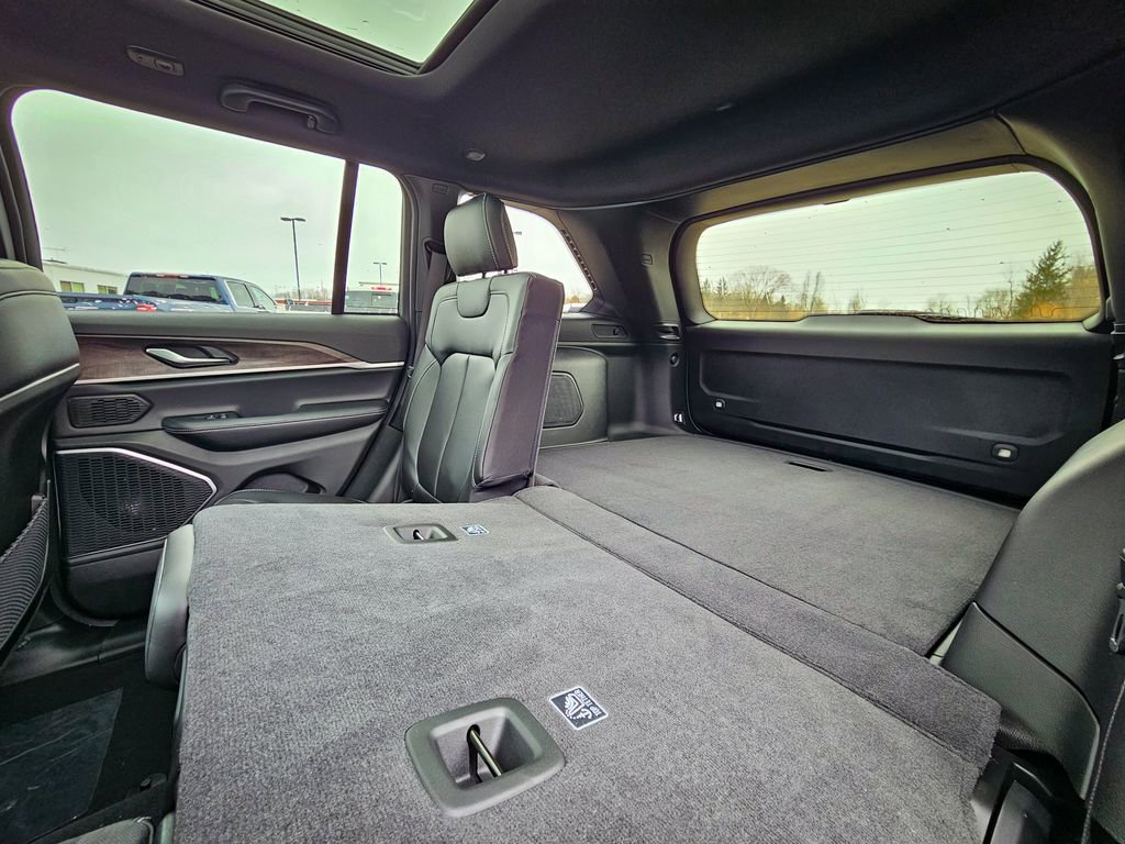 New 2026 Jeep Grand Cherokee Limited image 39