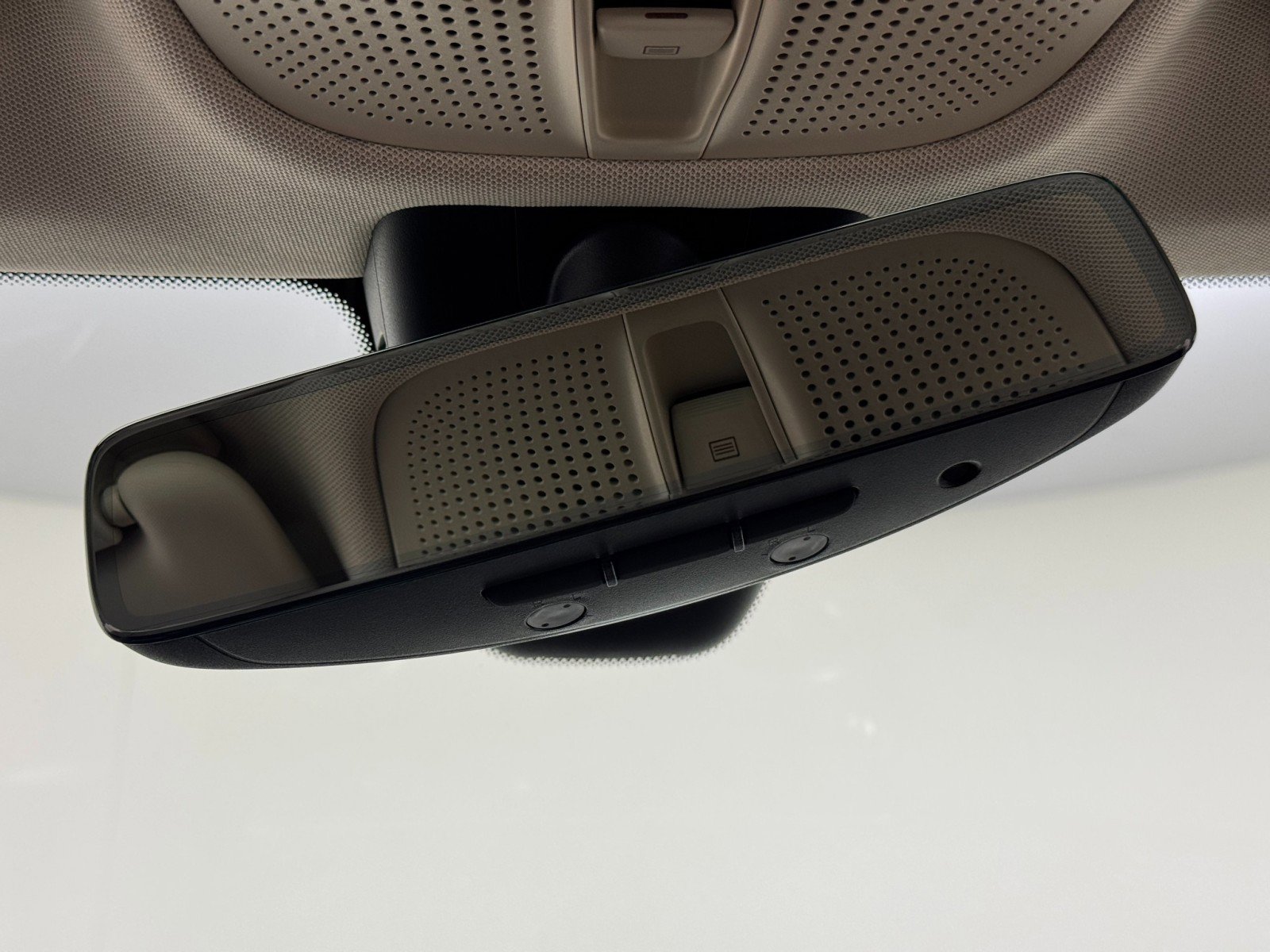 Used 2021 Mercedes-Benz C 300 Sedan w/ Premium Package image 34