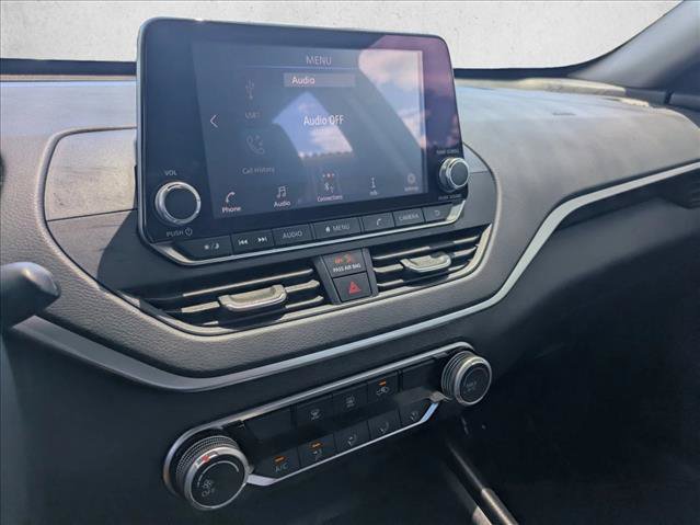 Used 2022 Nissan Altima 2.5 SV FWD image 12