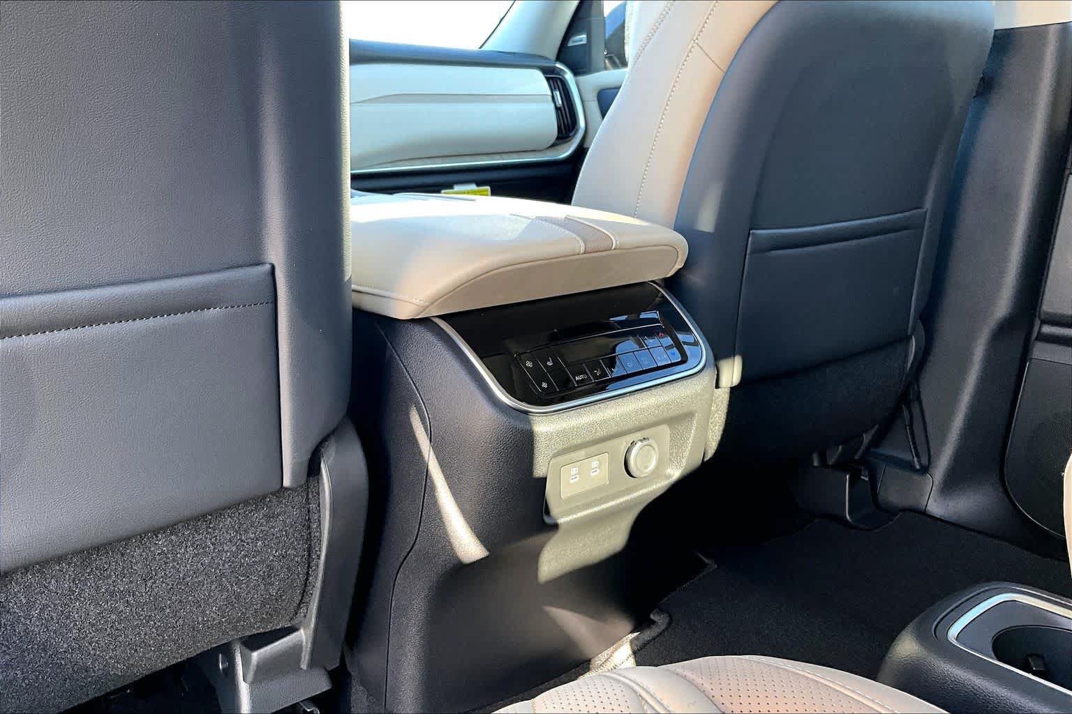 New 2026 Nissan Armada Platinum RWD image 20