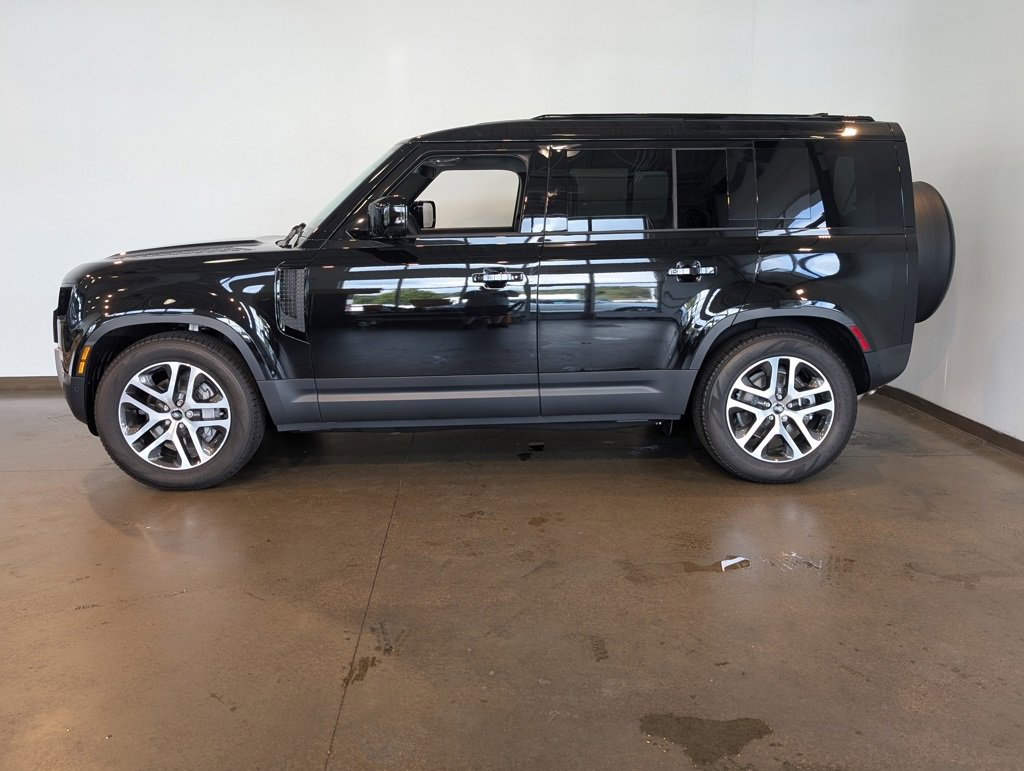 New 2025 Land Rover Defender 110 S image 3