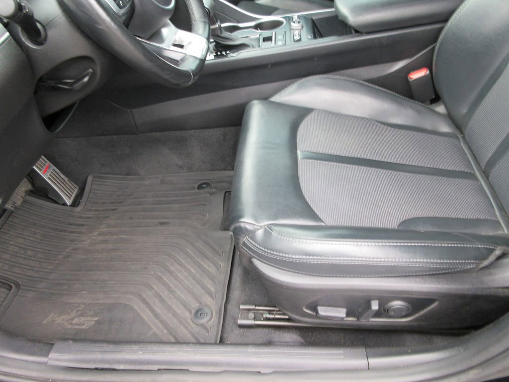 Used 2023 Kia K5 GT-Line image 21