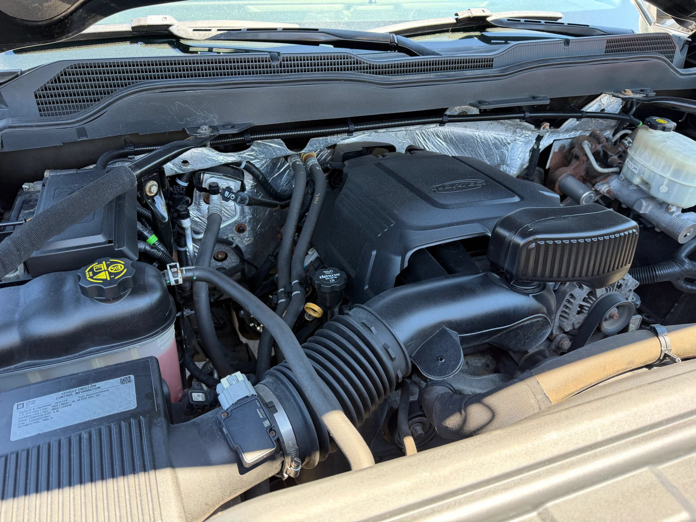 Used 2015 Chevrolet Silverado 2500 LT w/ LT Convenience Package AWD/4WD image 36