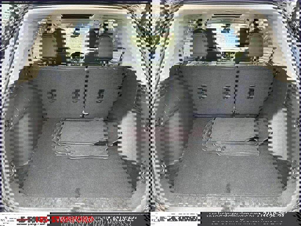 Used 2023 GMC Terrain Denali w/ Denali Premium Package image 11