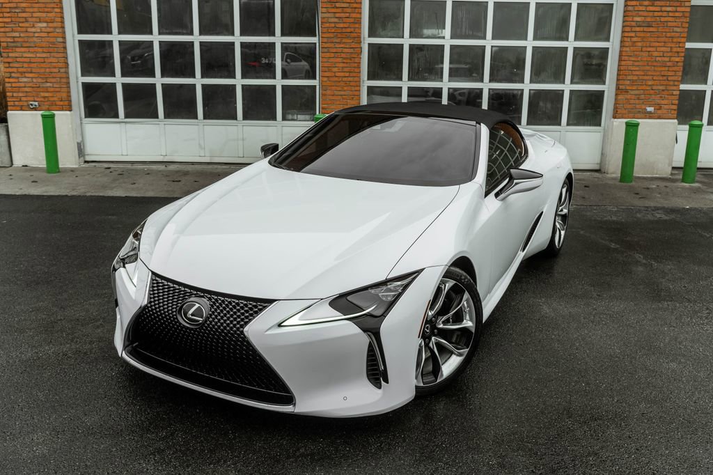 Used 2021 Lexus LC 500 Convertible image 2