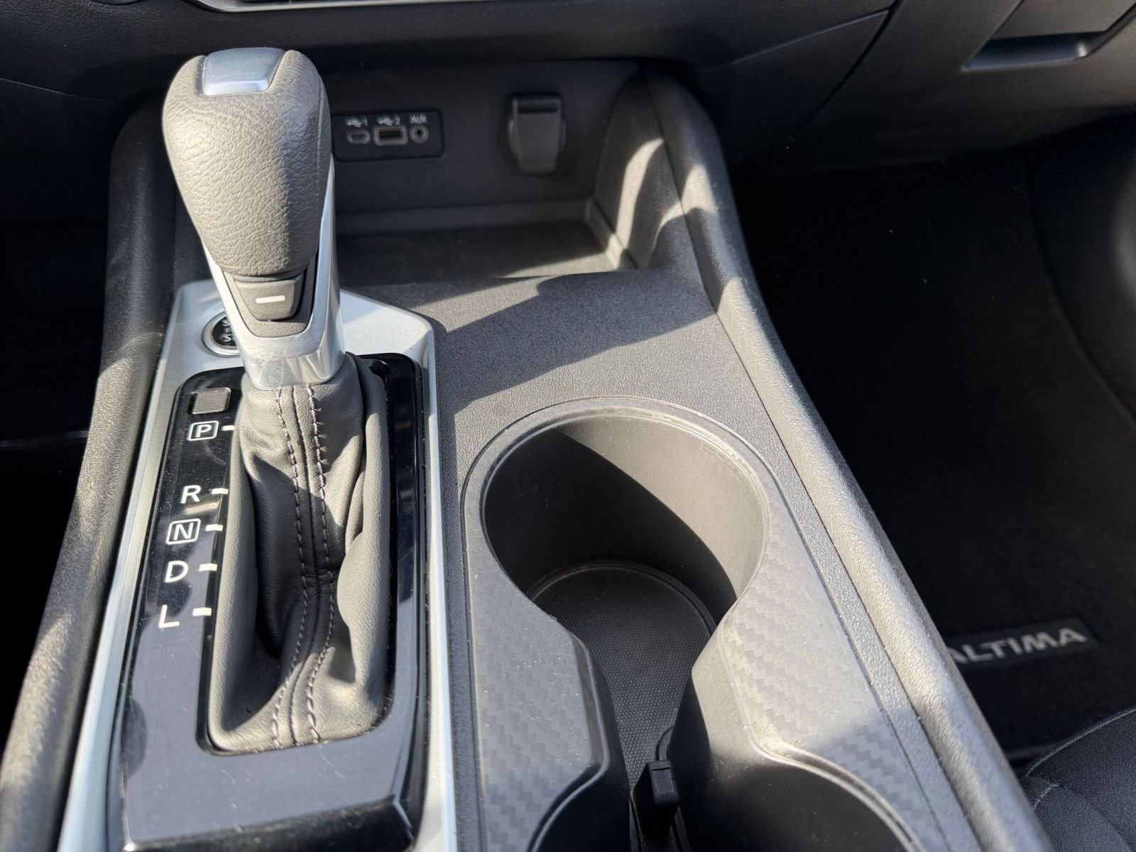 Used 2025 Nissan Altima 2.5 SV image 40