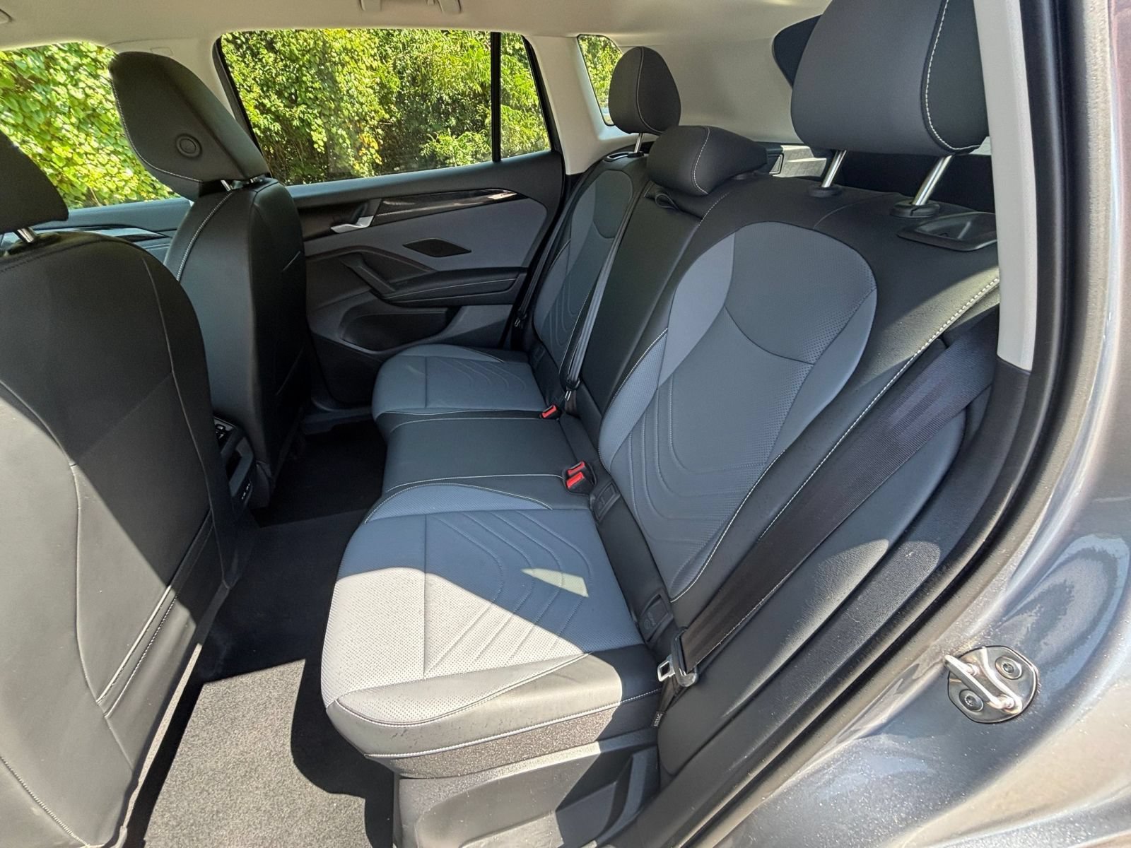 Used 2026 Volkswagen Tiguan SE AWD/4WD image 37