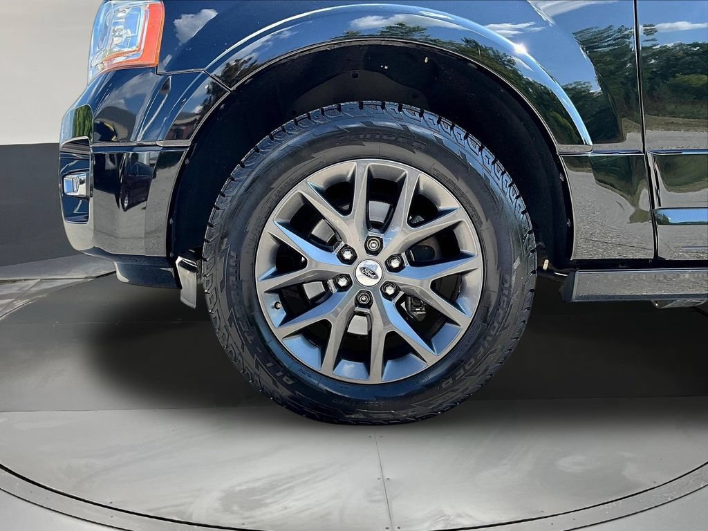 Used 2017 Ford Expedition EL Limited w/ Equipment Group 301A AWD/4WD image 39