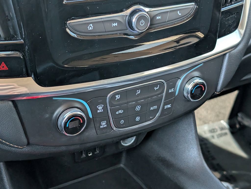 Used 2021 Chevrolet Traverse LS image 17