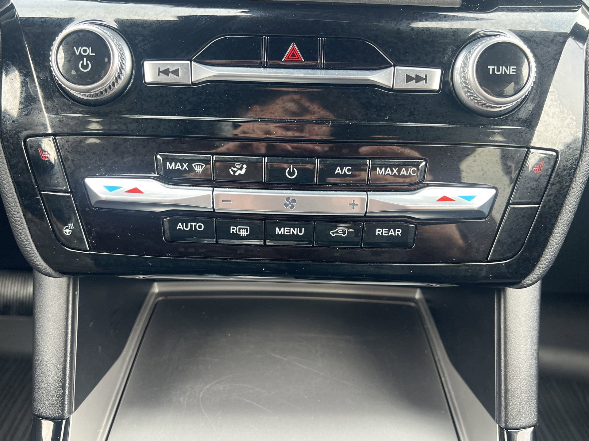 Certified 2023 Ford Explorer ST-Line w/ Class IV Trailer Tow Package image 9