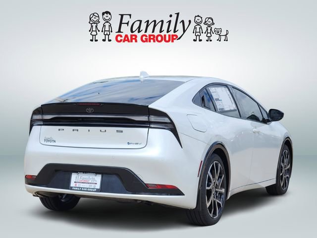 New 2025 Toyota Prius Plug-In Hybrid image 4