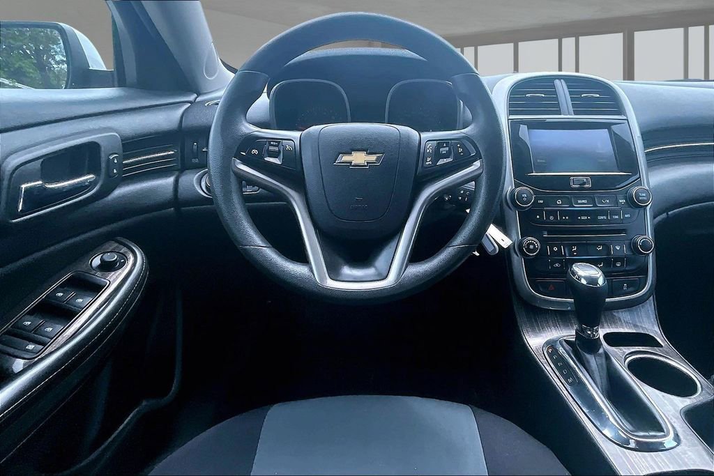 Used 2015 Chevrolet Malibu LT FWD image 6