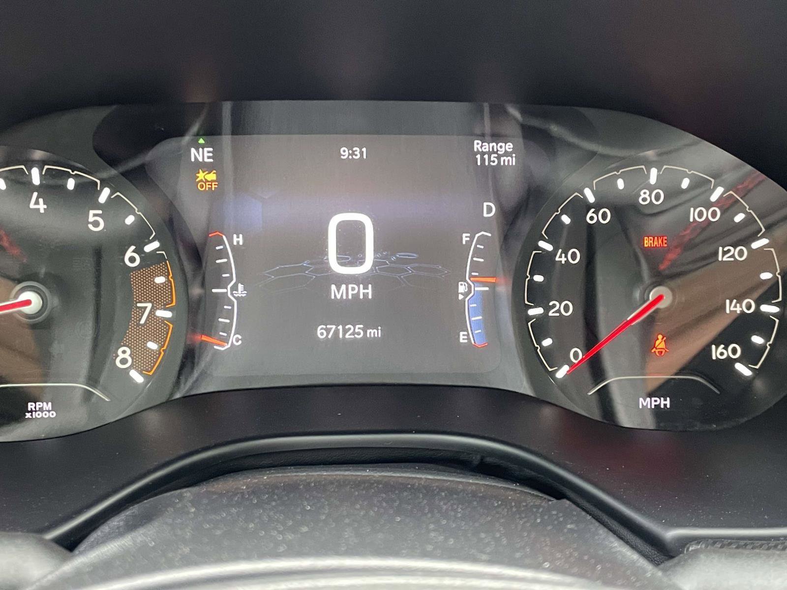 Used 2022 Jeep Compass Trailhawk w/ Trailhawk Convenience Group image 34