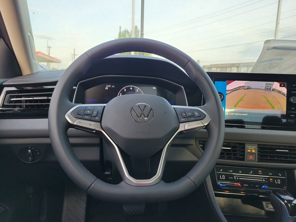 New 2026 Volkswagen Jetta SE FWD image 17