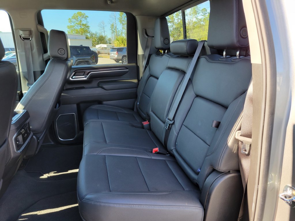 Used 2024 GMC Sierra 2500 SLT w/ SLT Premium Package AWD/4WD image 13