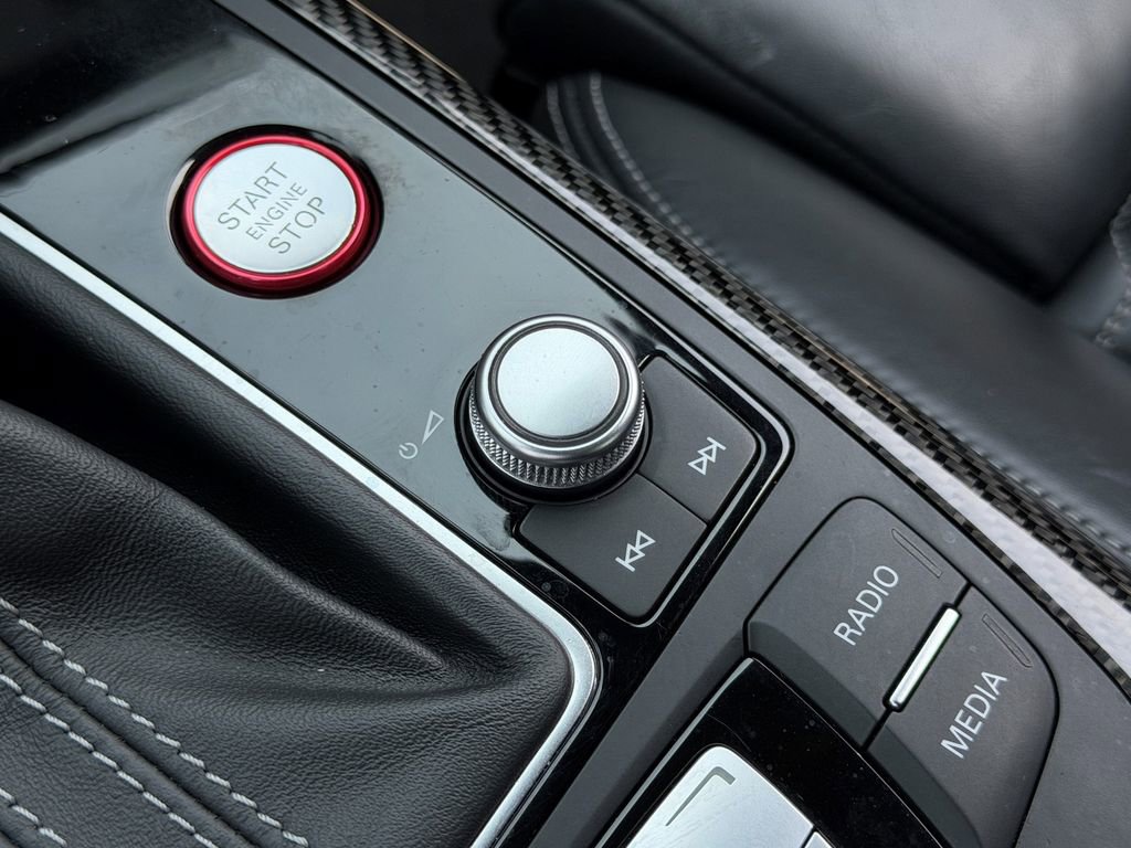 Used 2016 Audi RS 7 Prestige image 32