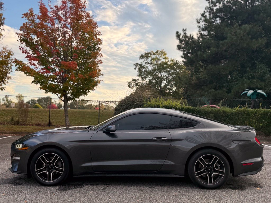 Used 2018 Ford Mustang Premium RWD image 2