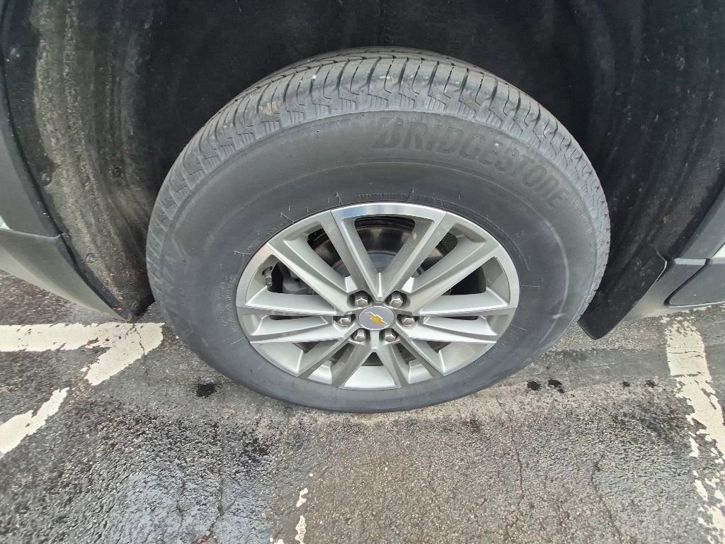 Used 2023 Chevrolet Traverse LT w/ LPO, Floor Liner Package AWD/4WD image 9