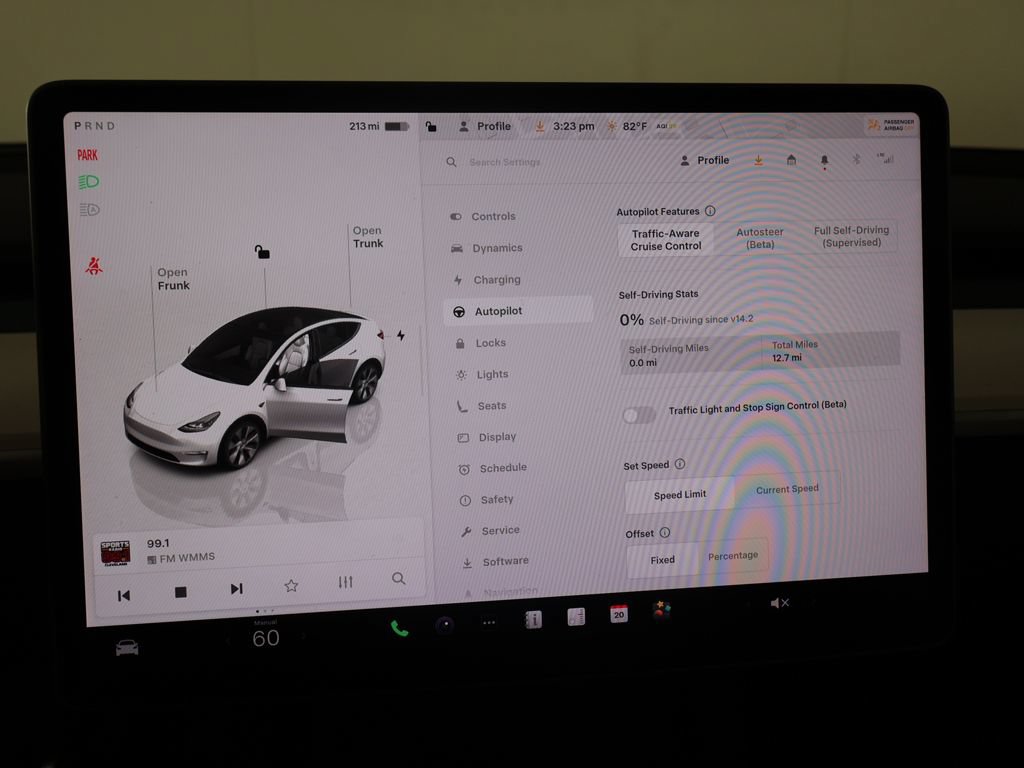 Used 2023 Tesla Model Y Long Range AWD/4WD image 46