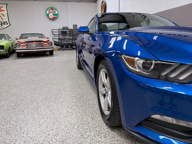 Used 2017 Ford Mustang Coupe image 37